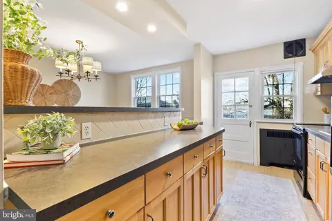 36 Murdock Rd, Baltimore, MD 21212 photo 12