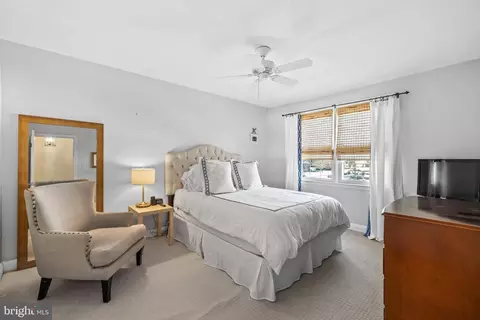 325 Old Trail Rd, Baltimore, MD 21212 photo 18