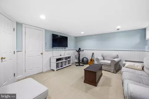 325 Old Trail Rd, Baltimore, MD 21212 photo 25