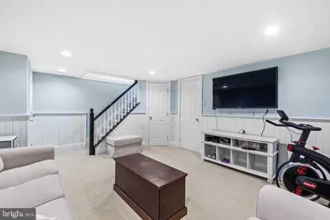 325 Old Trail Rd, Baltimore, MD 21212 photo 24