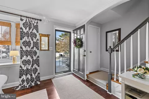 325 Old Trail Rd, Baltimore, MD 21212 photo 4