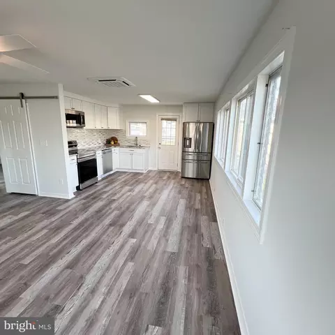 102 Propeller Dr, Middle River, MD 21220 photo 10