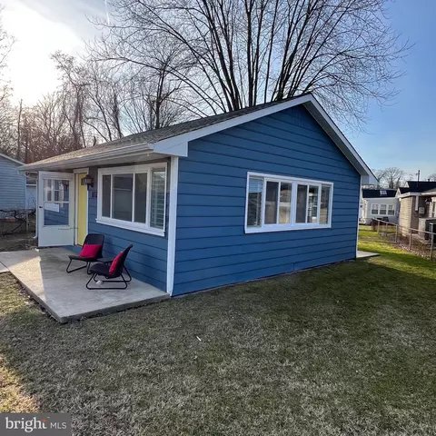 102 Propeller Dr, Middle River, MD 21220 photo 4