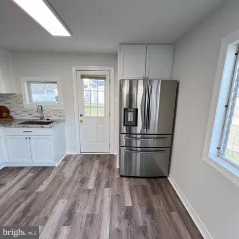 102 Propeller Dr, Middle River, MD 21220 photo 7