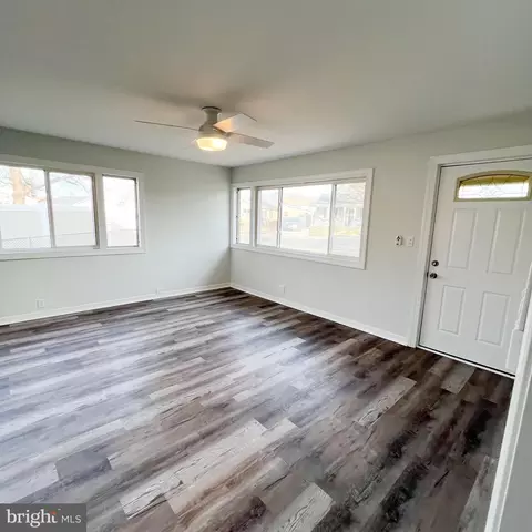 102 Propeller Dr, Middle River, MD 21220 photo 5