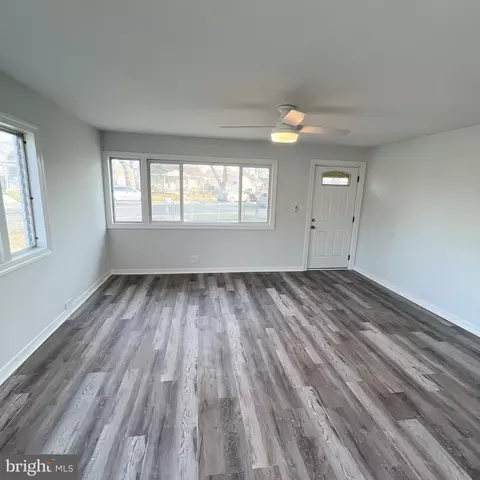 102 Propeller Dr, Middle River, MD 21220 photo 6
