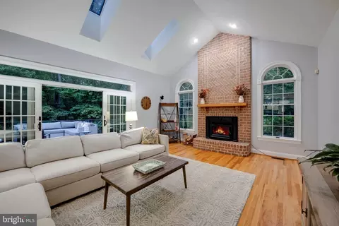 14420 Katie Rd, Phoenix, MD 21131 photo 2