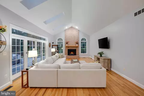 14420 Katie Rd, Phoenix, MD 21131 photo 18