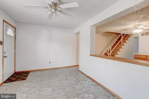 3169 Bero Rd, Halethorpe, MD 21227 photo 3
