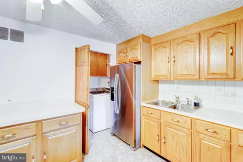 3169 Bero Rd, Halethorpe, MD 21227 photo 14