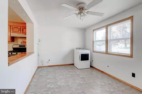 3169 Bero Rd, Halethorpe, MD 21227 photo 2