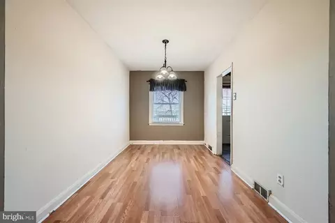 562 47th St, Baltimore, MD 21224 photo 9