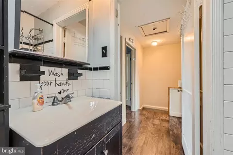 562 47th St, Baltimore, MD 21224 photo 17