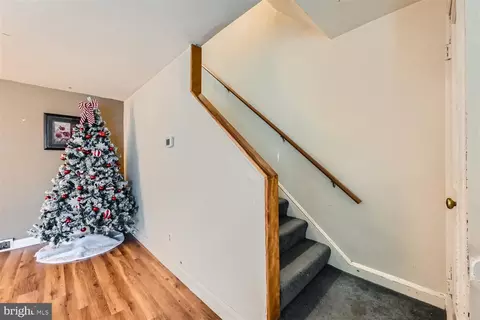 562 47th St, Baltimore, MD 21224 photo 8