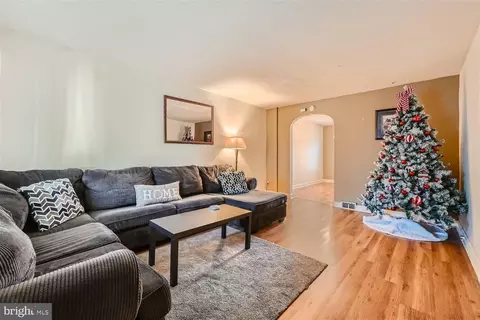562 47th St, Baltimore, MD 21224 photo 6