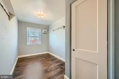 562 47th St, Baltimore, MD 21224 photo 18