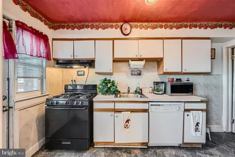 562 47th St, Baltimore, MD 21224 photo 11