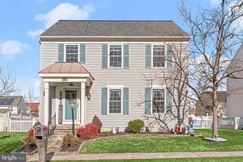 210 Seamaster Rd, Essex, MD 21221