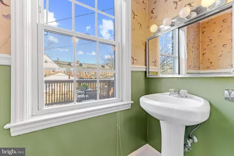Bath - 410 Overbrook Rd, Baltimore, MD 21212 photo 1 of 3
