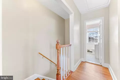Entry Way - 410 Overbrook Rd, Baltimore, MD 21212 photo 6 of 7