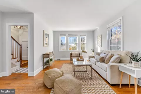 Living - 410 Overbrook Rd, Baltimore, MD 21212 photo 3 of 6