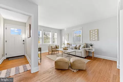 Living - 410 Overbrook Rd, Baltimore, MD 21212 photo 1 of 6