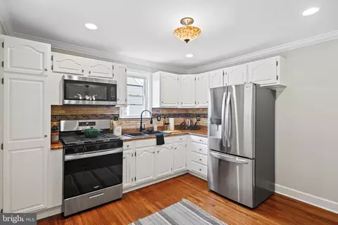 Kitchen - 8917 Mavis Ave, Nottingham, MD 21236 photo 2 of 4