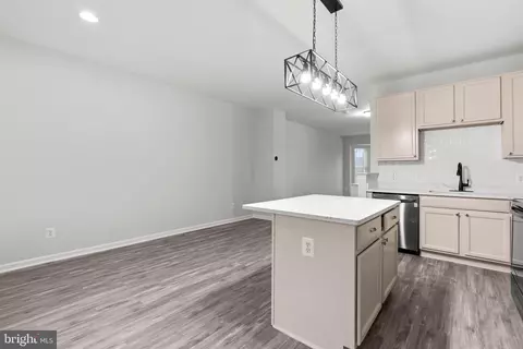 686 Luthardt, Middle River, MD 21220 photo 14