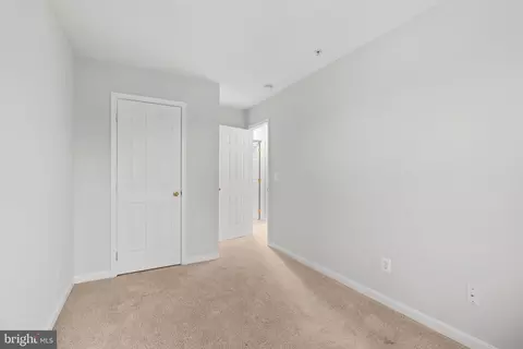 686 Luthardt, Middle River, MD 21220 photo 22