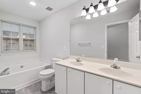 686 Luthardt, Middle River, MD 21220 photo 30
