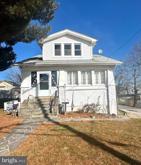 1300 North Ave, Halethorpe, MD 21227