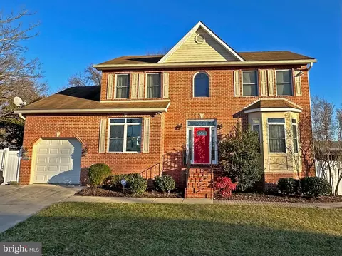 9305 Thornewood Dr, Parkville, MD 21234