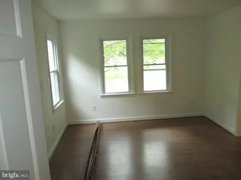 3910 Washington St, Halethorpe, MD 21227 photo 8