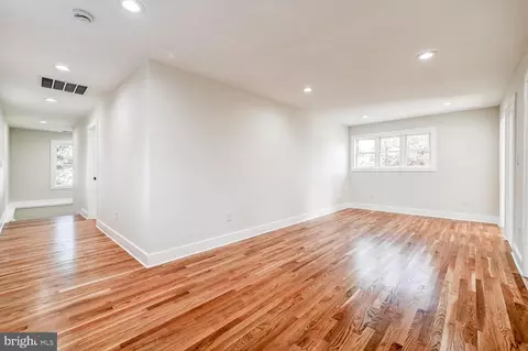 548 Hampton Ln, Towson, MD 21286 photo 33