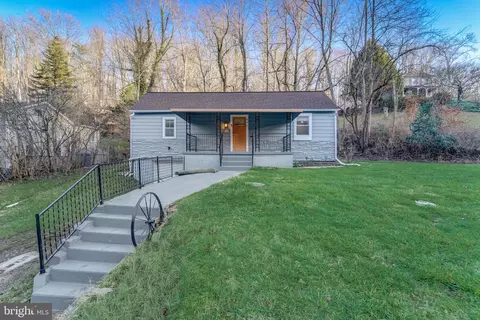 827 Warren Rd, Cockeysville, MD 21030