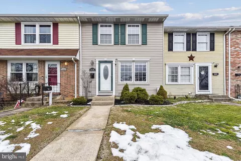 5410 King Arthur Cir, Rosedale, MD 21237