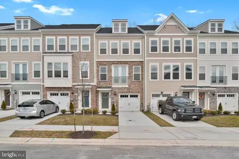 236 Waterstone Rd, Essex, MD 21221