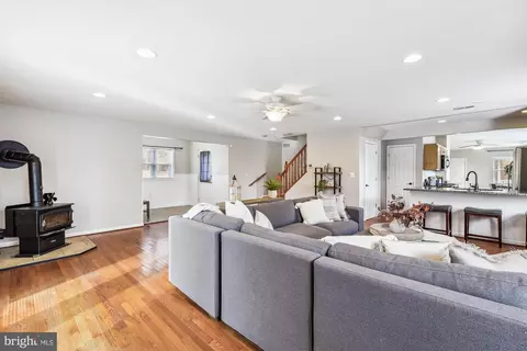 2 Holmes Ave, Catonsville, MD 21228 photo 21
