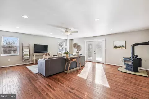 2 Holmes Ave, Catonsville, MD 21228 photo 20