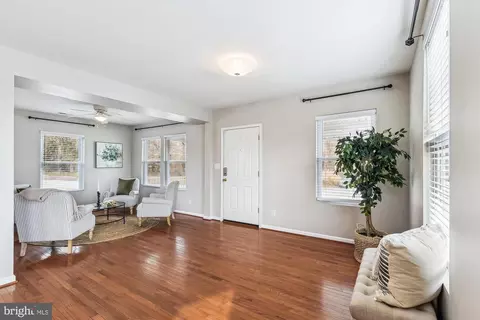 2 Holmes Ave, Catonsville, MD 21228 photo 5