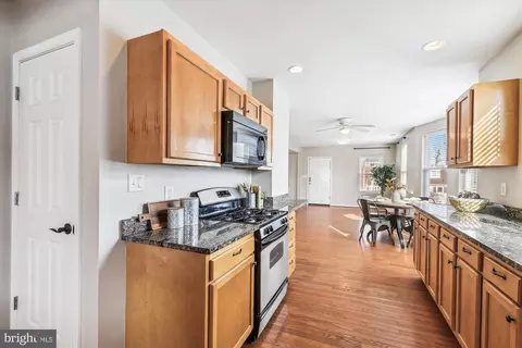 2 Holmes Ave, Catonsville, MD 21228 photo 16