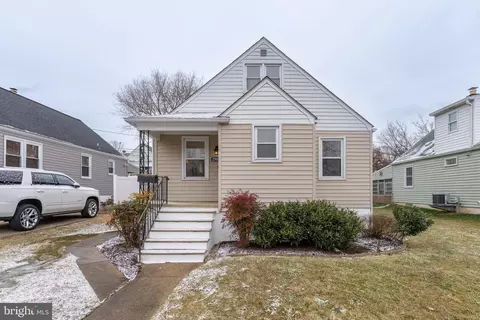 2508 Hillcrest Ave, Parkville, MD 21234