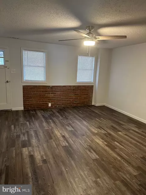 450 Bigley Ave, Baltimore Highlands, MD 21227 photo 9