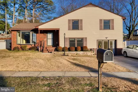 9405 Avondale Rd, Parkville, MD 21234