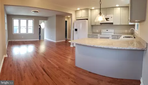 30 Stabilizer Dr, Middle River, MD 21220 photo 5