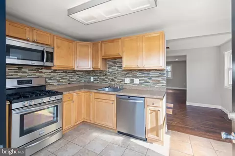 Kitchen - 636 Kingston Rd, Middle River, MD 21220 photo 1 of 2