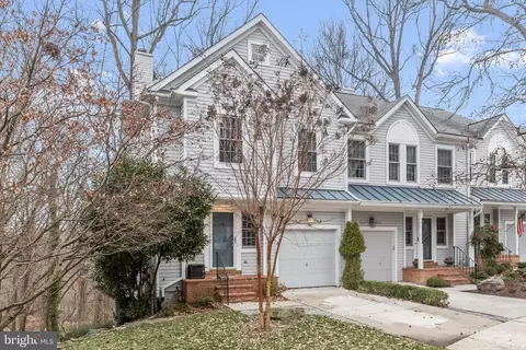 819 Charles James Cir, Ellicott City, MD 21043
