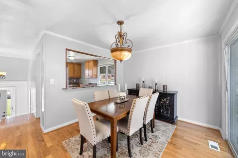 Dining - 5521 Lanham Way, Baltimore, MD 21206 photo 2 of 3