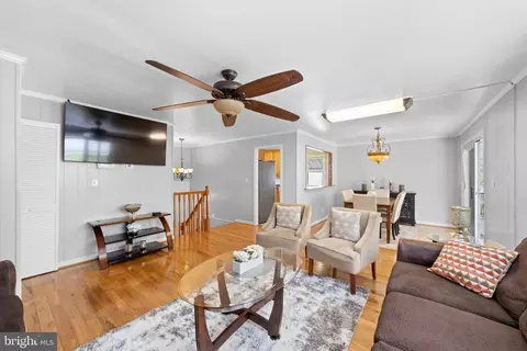 Living - 5521 Lanham Way, Baltimore, MD 21206 photo 1 of 7
