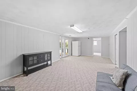 Living - 5521 Lanham Way, Baltimore, MD 21206 photo 7 of 7